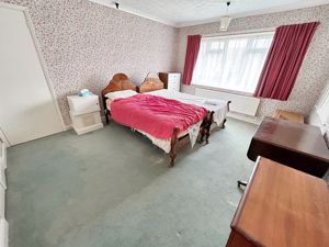 Bedroom- click for photo gallery
